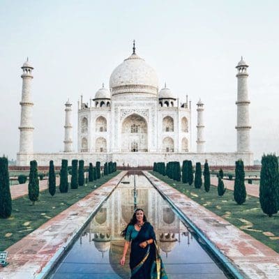 How To Get A Photo Alone At The Taj Mahal