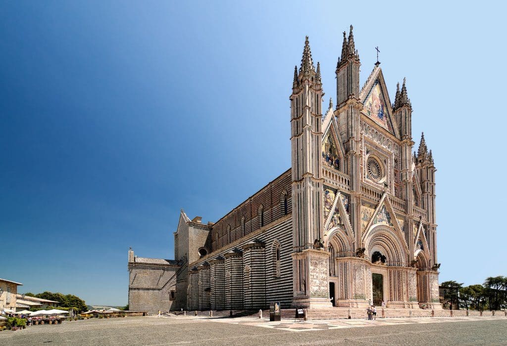 How To Visit Orvieto, Italy On A Budget - The Wanderlust Rose