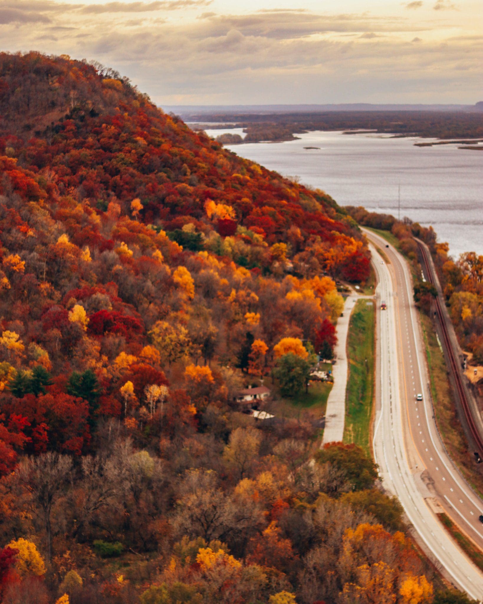 Winona, MN Fall Colors Add It To Your Minnesota Bucket List! The